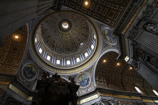 0667 Rome-Basiliek St Pieter.JPG